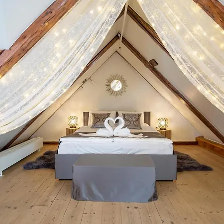 Rataskaevu Boutique - 7 Unique * Tallinn