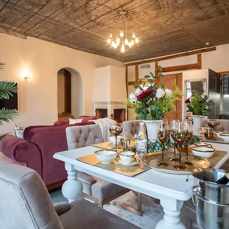 Rataskaevu Boutique - 7 Unique * Tallinn