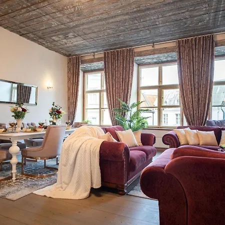 Rataskaevu Boutique - 7 Unique